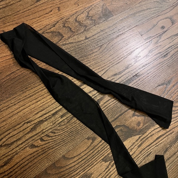 Reformation Top (Size S) - Picture 4 of 6